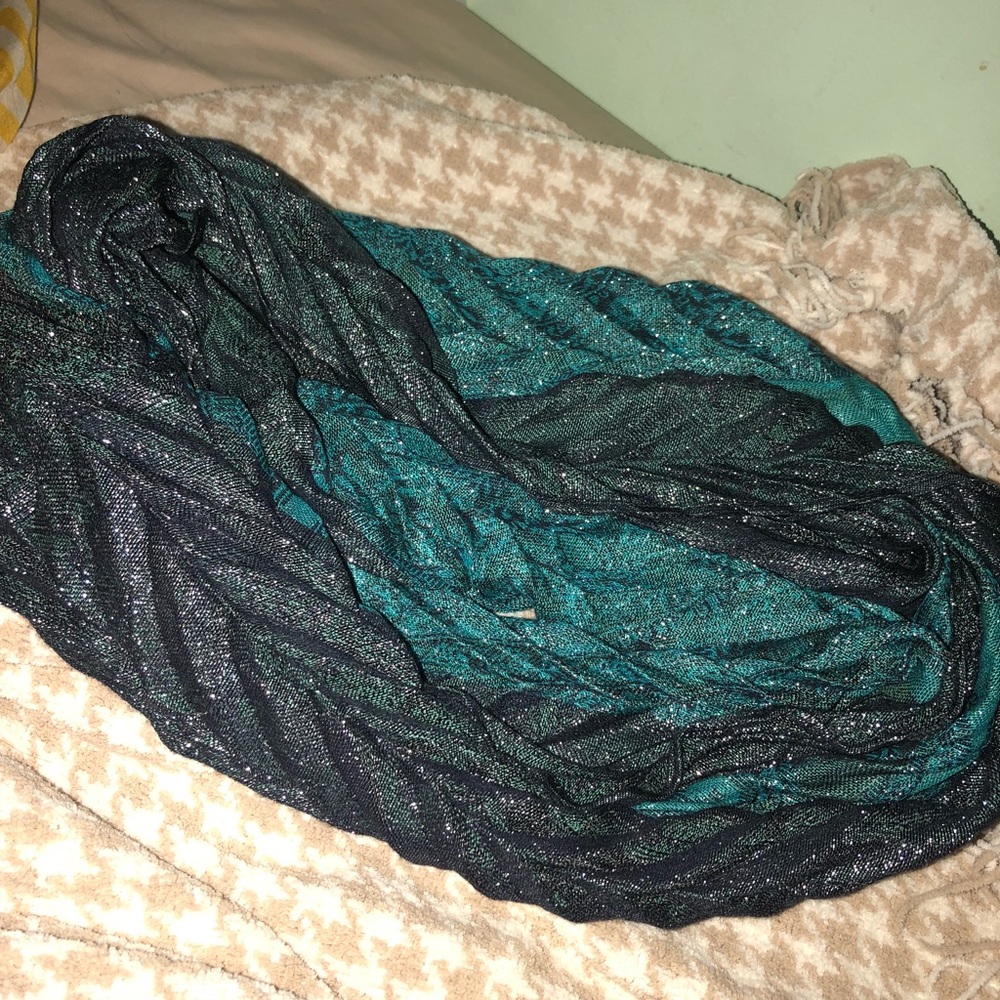 Infinity scarf